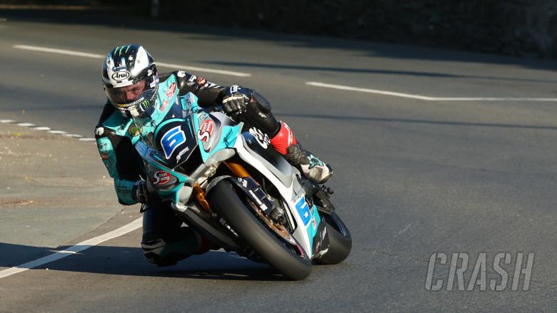 Incredible Michael Dunlop dominates Supersport race at Isle of Man TT